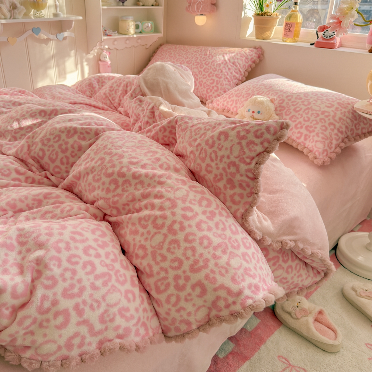 91家纺网 家纺一手货源 找家纺 初念 2025新款牛奶绒印花四件套-豹纹 牛奶绒-粉豹纹