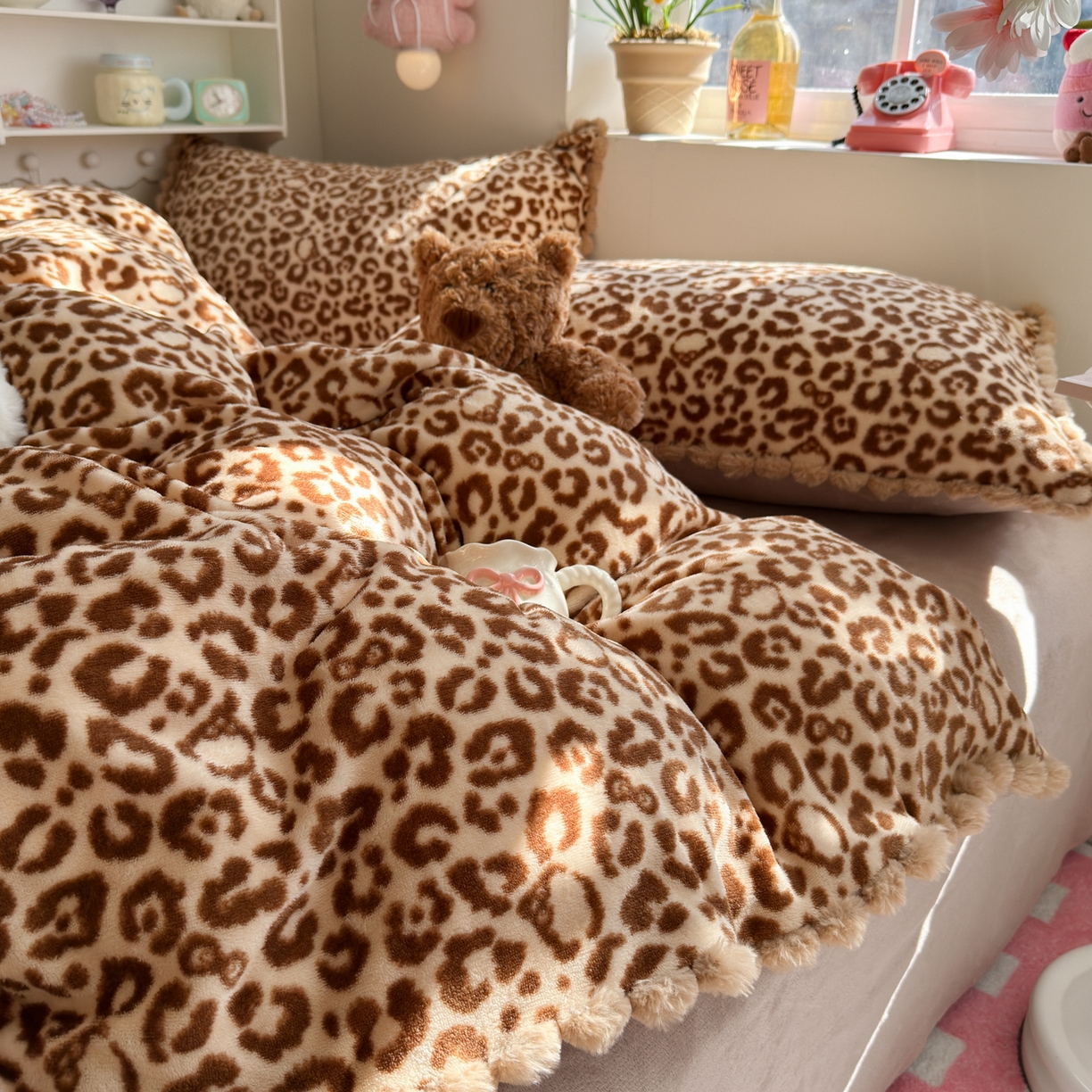 91家纺网 家纺一手货源 找家纺 初念 2025新款牛奶绒印花四件套-豹纹 牛奶绒-咖豹纹