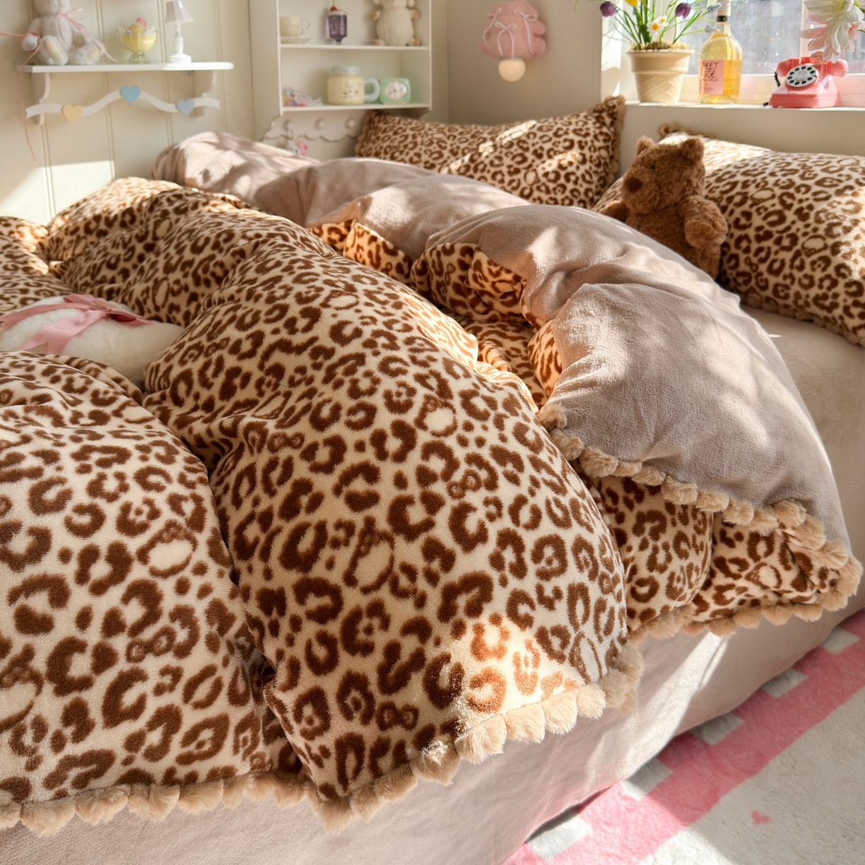 91家纺网 家纺一手货源 找家纺 初念 2025新款牛奶绒印花四件套-豹纹 牛奶绒-咖豹纹