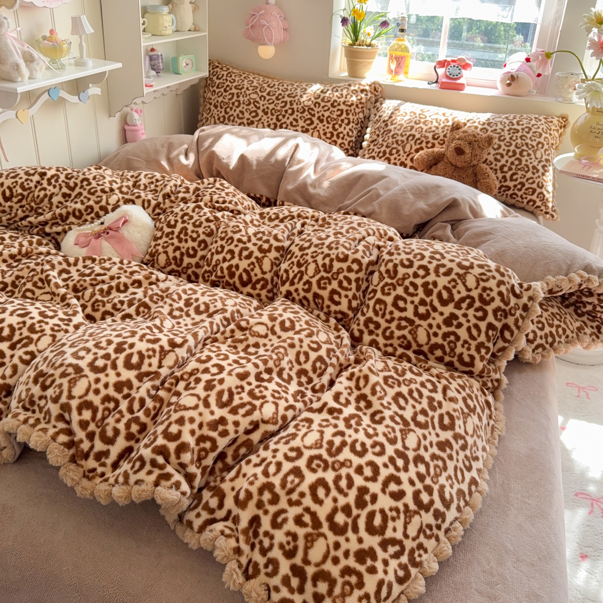 91家纺网 家纺一手货源 找家纺 初念 2025新款牛奶绒印花四件套-豹纹 牛奶绒-咖豹纹