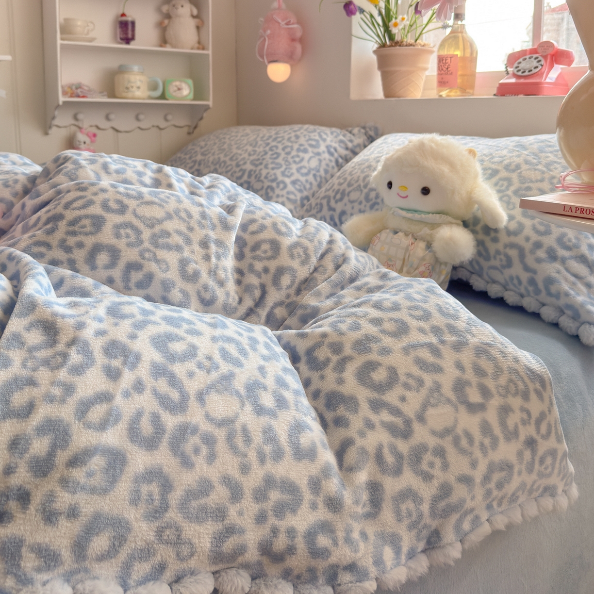 91家纺网 家纺一手货源 找家纺 初念 2025新款牛奶绒印花四件套-豹纹 牛奶绒-蓝豹纹