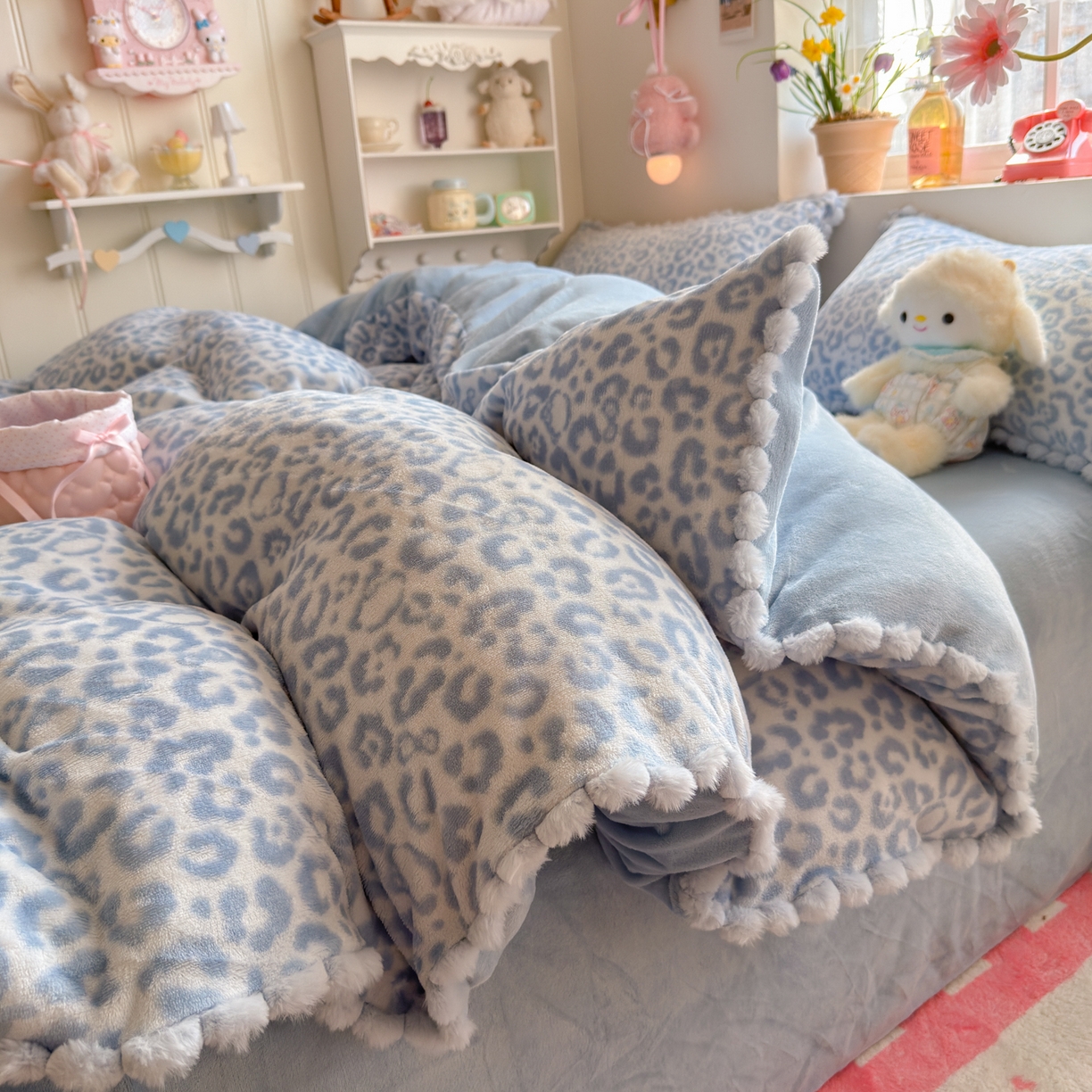 91家纺网 家纺一手货源 找家纺 初念 2025新款牛奶绒印花四件套-豹纹 牛奶绒-蓝豹纹