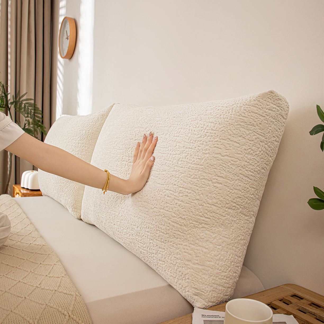 91家纺网 家纺一手货源 找家纺 沐沐家纺 2026新款可可西里面包枕 米白