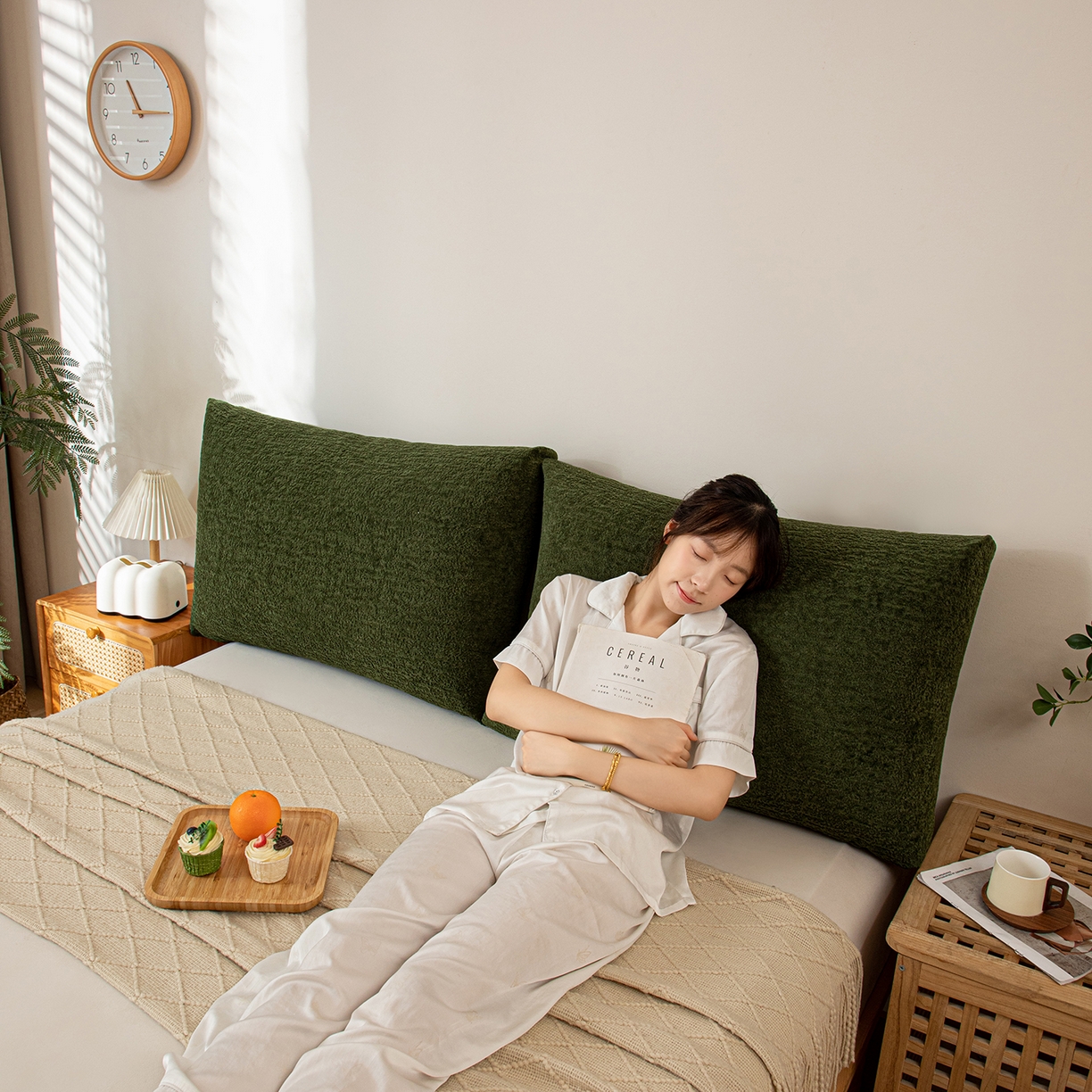 91家纺网 家纺一手货源 找家纺 沐沐家纺 2026新款可可西里面包枕 墨绿