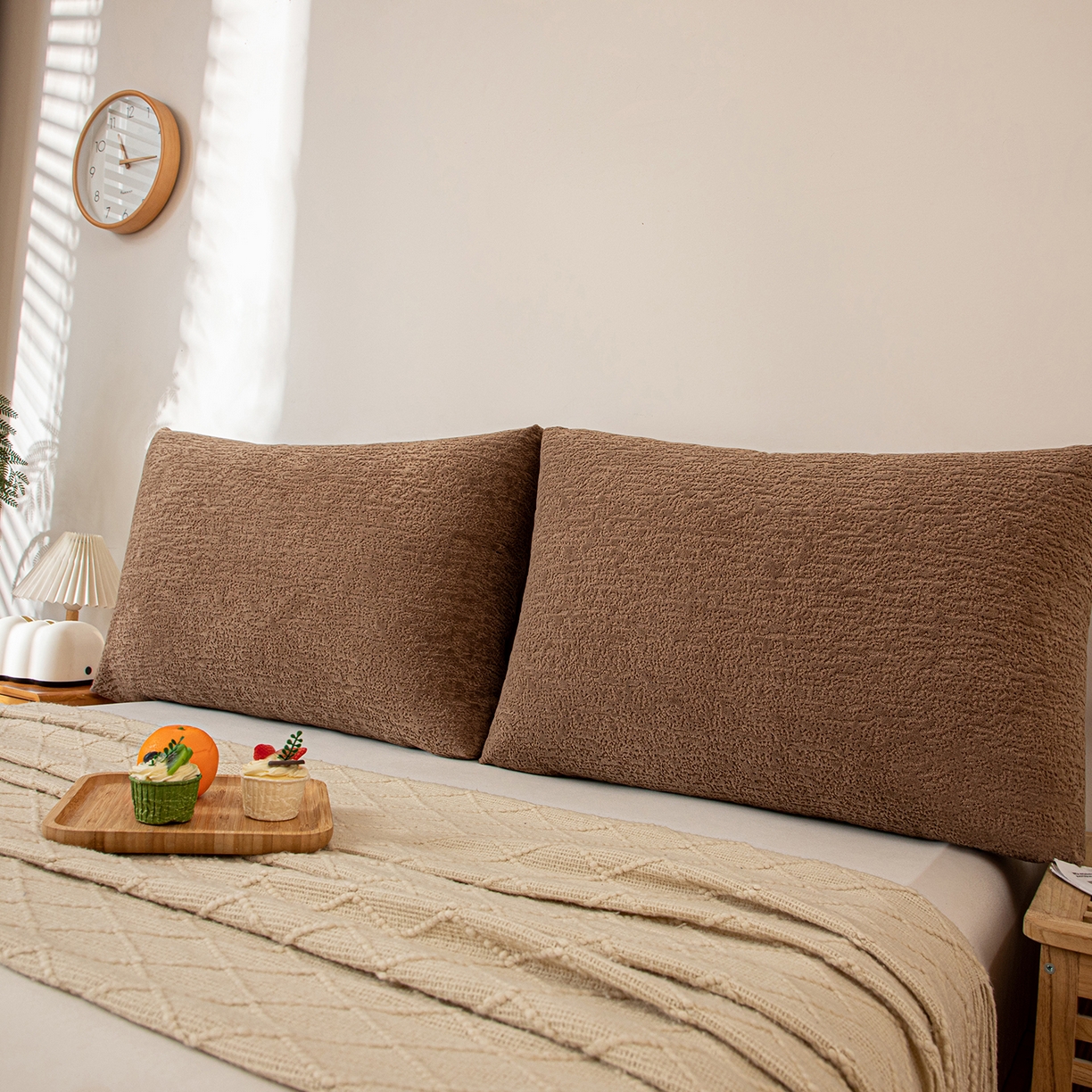 91家纺网 家纺一手货源 找家纺 沐沐家纺 2026新款可可西里面包枕 咖色