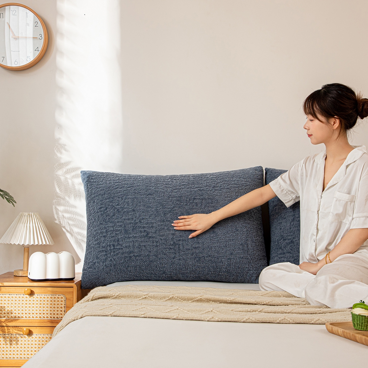 91家纺网 家纺一手货源 找家纺 沐沐家纺 2026新款可可西里面包枕 深灰