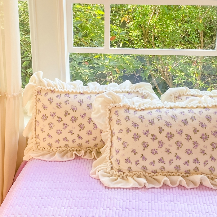 91家纺网 家纺一手货源 找家纺 大麦家纺 2025新款牛奶绒印花夹棉花边床盖四件套 紫鸢繁花