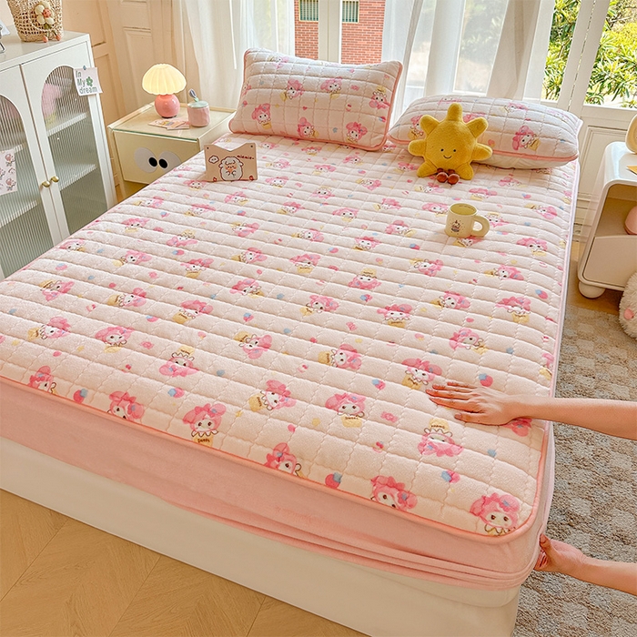 91家纺网 家纺一手货源 找家纺 （总）澜妃 2025新款加厚牛奶绒卡通夹棉单床笠床笠单件单品床笠-亦甜系列