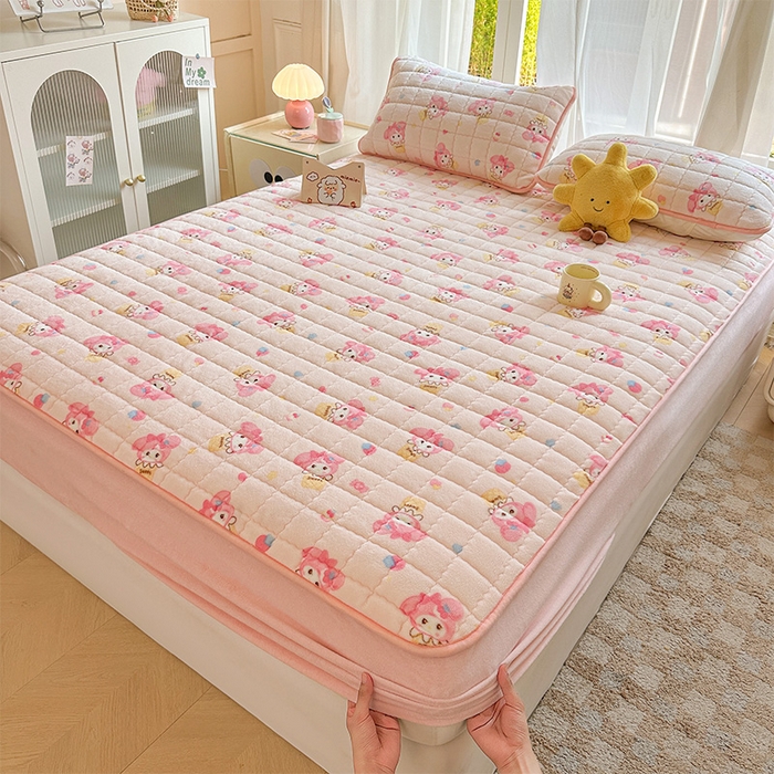 91家纺网 家纺一手货源 找家纺 （总）澜妃 2025新款加厚牛奶绒卡通夹棉单床笠床笠单件单品床笠-亦甜系列