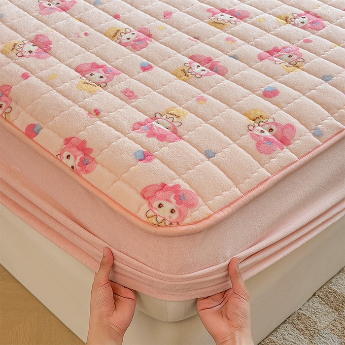 91家纺网 家纺一手货源 找家纺 （总）澜妃 2025新款加厚牛奶绒卡通夹棉单床笠床笠单件单品床笠-亦甜系列