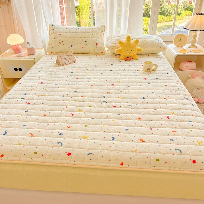 91家纺网 家纺一手货源 找家纺 澜妃 2025新款加厚牛奶绒卡通夹棉单床笠床笠单件单品床笠-亦甜系列 亦甜-芝士酪