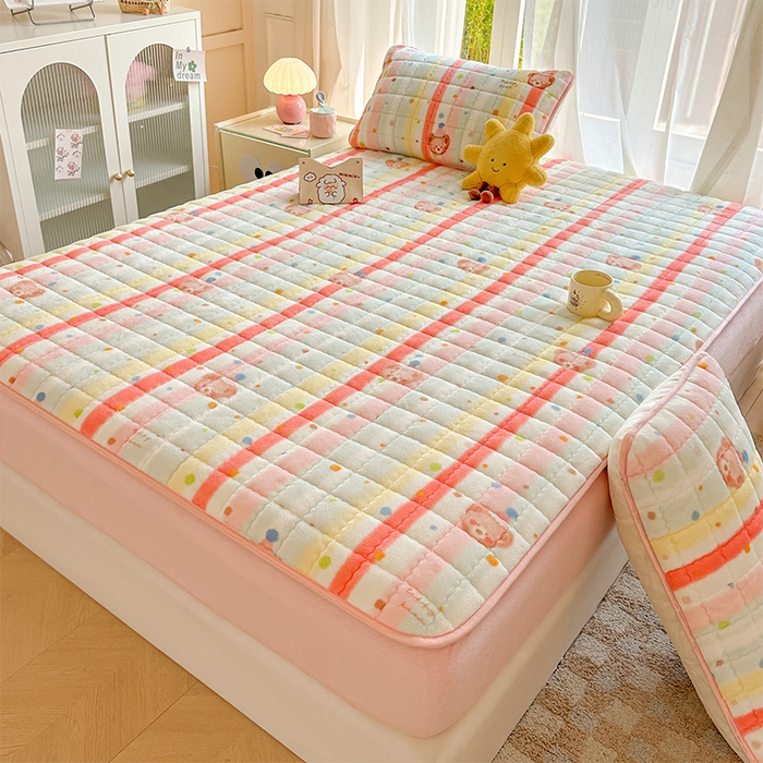 91家纺网 家纺一手货源 找家纺 澜妃 2025新款加厚牛奶绒卡通夹棉单床笠床笠单件单品床笠-亦甜系列 亦甜-彩虹熊