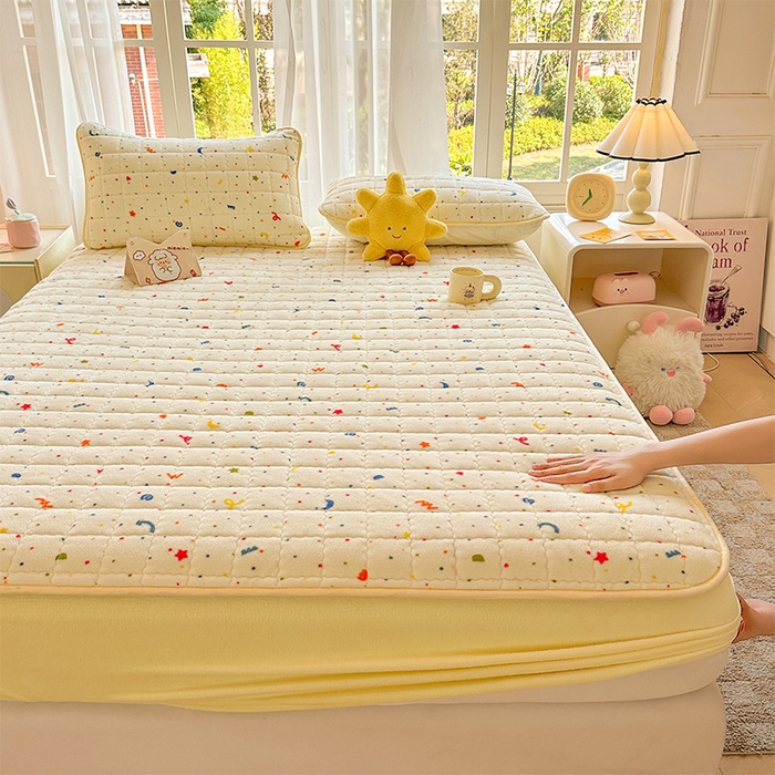 91家纺网 家纺一手货源 找家纺 澜妃 2025新款加厚牛奶绒卡通夹棉单床笠床笠单件单品床笠-亦甜系列 亦甜-芝士酪