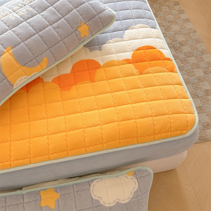 91家纺网 家纺一手货源 找家纺 澜妃 2025新款加厚牛奶绒卡通夹棉单床笠床笠单件单品床笠-亦甜系列 亦甜-黄色月亮