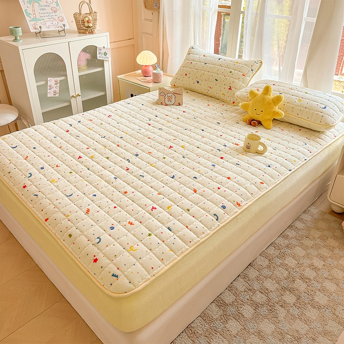 91家纺网 家纺一手货源 找家纺 澜妃 2025新款加厚牛奶绒卡通夹棉单床笠床笠单件单品床笠-亦甜系列 亦甜-芝士酪