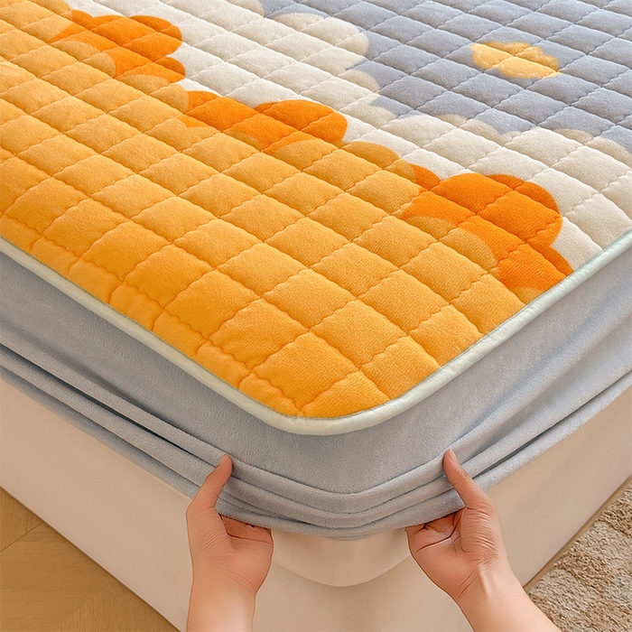 91家纺网 家纺一手货源 找家纺 澜妃 2025新款加厚牛奶绒卡通夹棉单床笠床笠单件单品床笠-亦甜系列 亦甜-黄色月亮