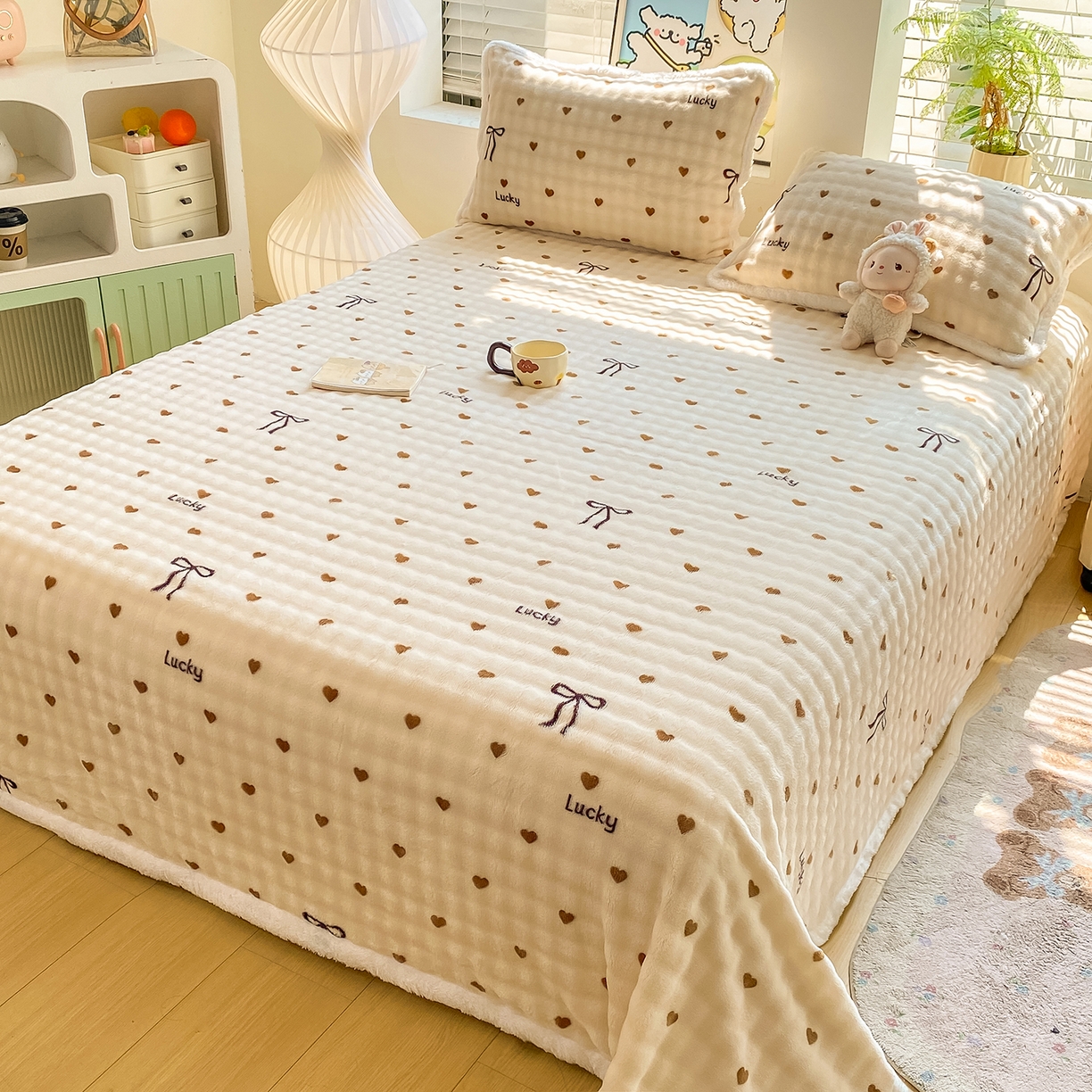 91家纺网 家纺一手货源 找家纺 眠势力 2025新款暖绒泡泡床单冬季保暖被单牛奶绒床单罩 爱心咖【暖绒泡泡床单】