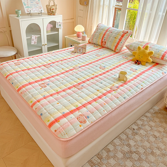 91家纺网 家纺一手货源 找家纺 澜妃 2025新款加厚牛奶绒卡通夹棉单床笠床笠单件单品床笠-亦甜系列 亦甜-彩虹熊