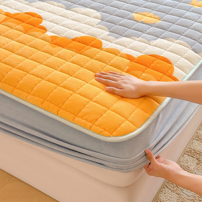 91家纺网 家纺一手货源 找家纺 澜妃 2025新款加厚牛奶绒卡通夹棉单床笠床笠单件单品床笠-亦甜系列 亦甜-黄色月亮