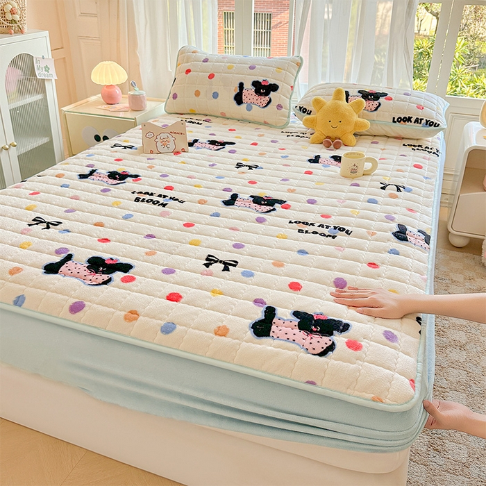 91家纺网 家纺一手货源 找家纺 澜妃 2025新款加厚牛奶绒卡通夹棉单床笠床笠单件单品床笠-亦甜系列 亦甜-旺旺仙贝