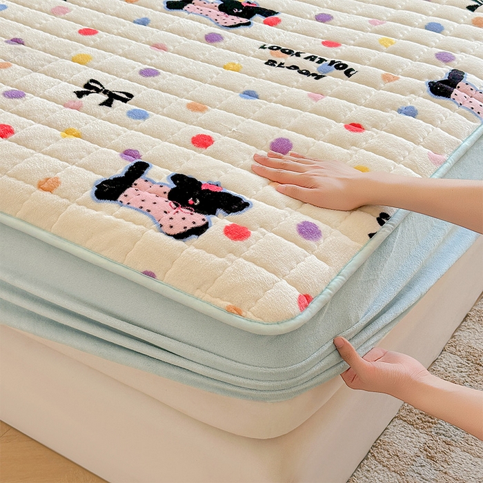 91家纺网 家纺一手货源 找家纺 澜妃 2025新款加厚牛奶绒卡通夹棉单床笠床笠单件单品床笠-亦甜系列 亦甜-旺旺仙贝