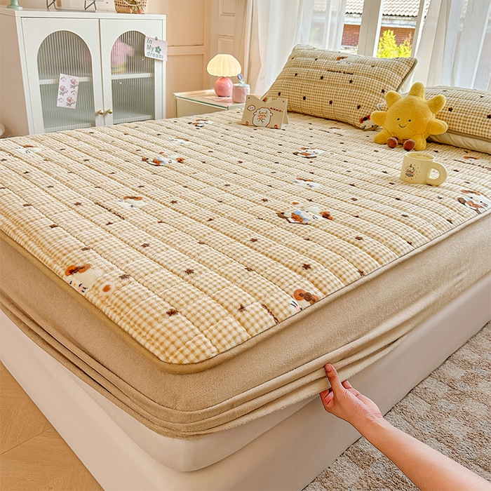 91家纺网 家纺一手货源 找家纺 澜妃 2025新款加厚牛奶绒卡通夹棉单床笠床笠单件单品床笠-亦甜系列 亦甜-可可猫星