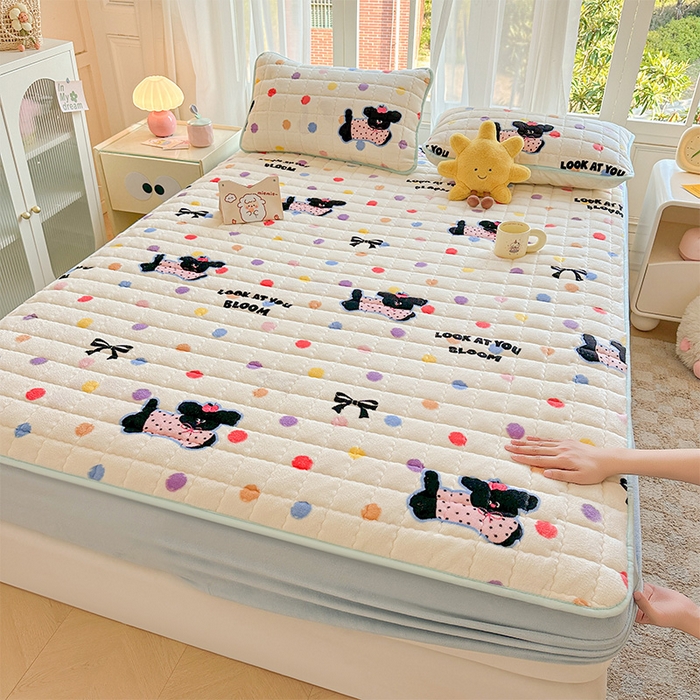 91家纺网 家纺一手货源 找家纺 澜妃 2025新款加厚牛奶绒卡通夹棉单床笠床笠单件单品床笠-亦甜系列 亦甜-旺旺仙贝