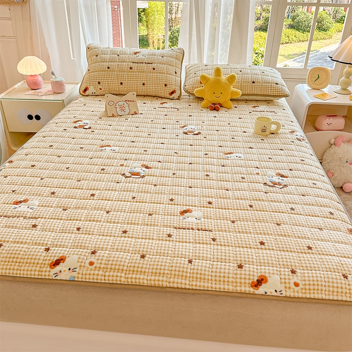 91家纺网 家纺一手货源 找家纺 澜妃 2025新款加厚牛奶绒卡通夹棉单床笠床笠单件单品床笠-亦甜系列 亦甜-可可猫星