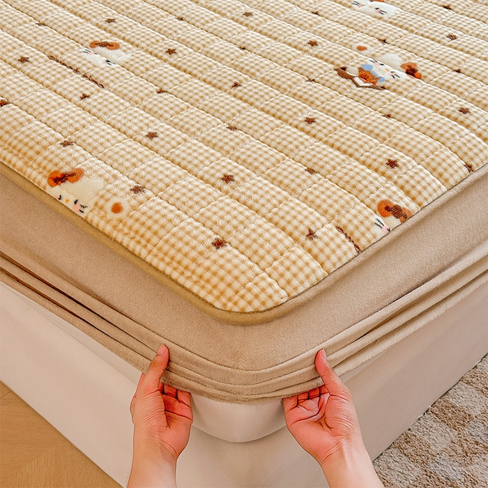 91家纺网 家纺一手货源 找家纺 澜妃 2025新款加厚牛奶绒卡通夹棉单床笠床笠单件单品床笠-亦甜系列 亦甜-可可猫星