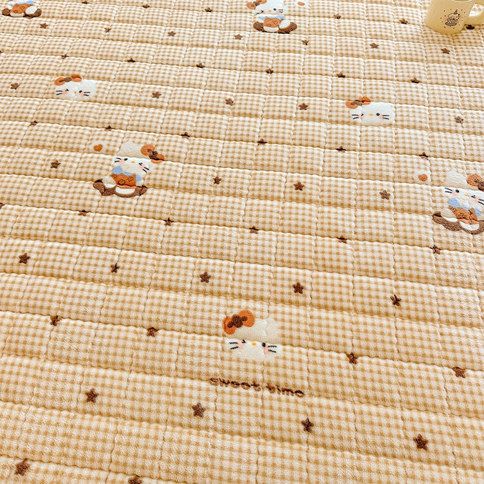 91家纺网 家纺一手货源 找家纺 澜妃 2025新款加厚牛奶绒卡通夹棉单床笠床笠单件单品床笠-亦甜系列 亦甜-可可猫星