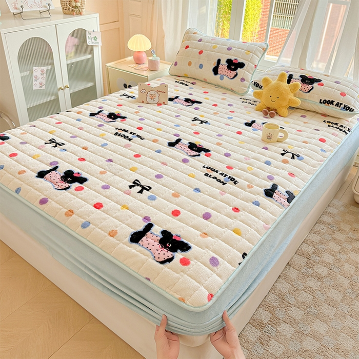 91家纺网 家纺一手货源 找家纺 澜妃 2025新款加厚牛奶绒卡通夹棉单床笠床笠单件单品床笠-亦甜系列 亦甜-旺旺仙贝