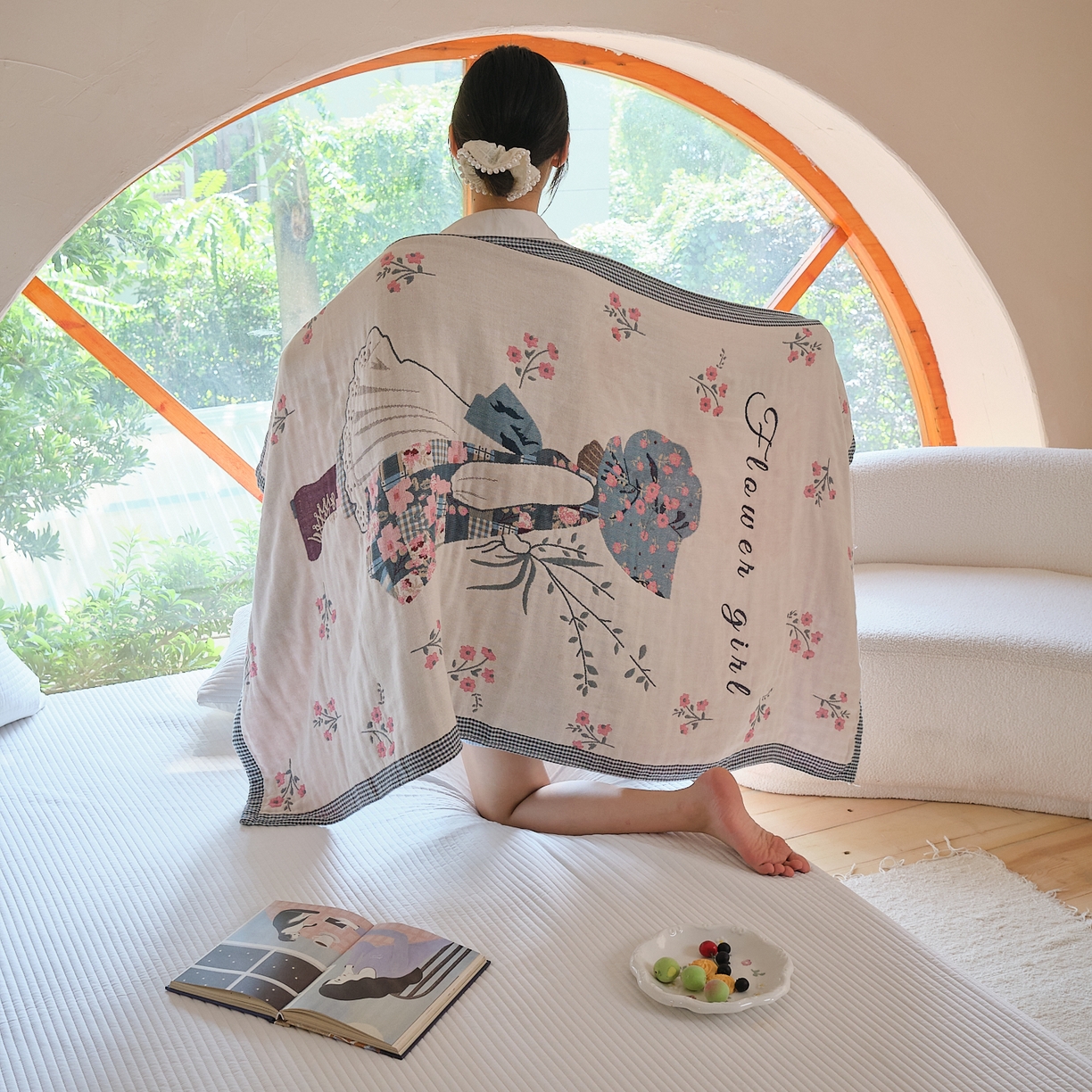 91家纺网 家纺一手货源 找家纺 沐瑟家纺 2025新款卡通A类全棉四层纱布浴巾加大毛巾-第三组 卓玛女孩 80*160cm