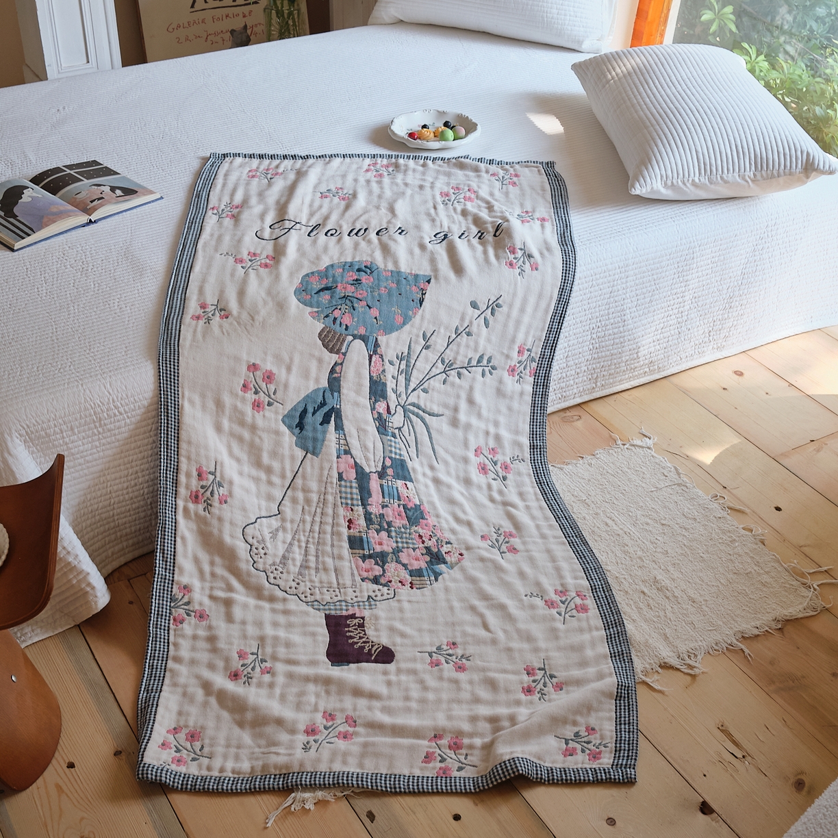 91家纺网 家纺一手货源 找家纺 沐瑟家纺 2025新款卡通A类全棉四层纱布浴巾加大毛巾-第三组 卓玛女孩 80*160cm