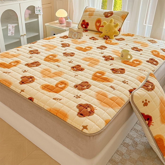 91家纺网 家纺一手货源 找家纺 澜妃 2025新款加厚牛奶绒卡通夹棉单床笠床笠单件单品床笠-亦甜系列 亦甜-巧克力熊