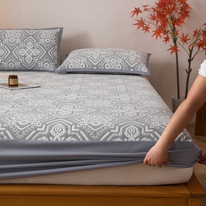 91家纺网 家纺一手货源 找家纺 萌飞 2025新款A类三层纱床笠 卡曼洛-锡器灰