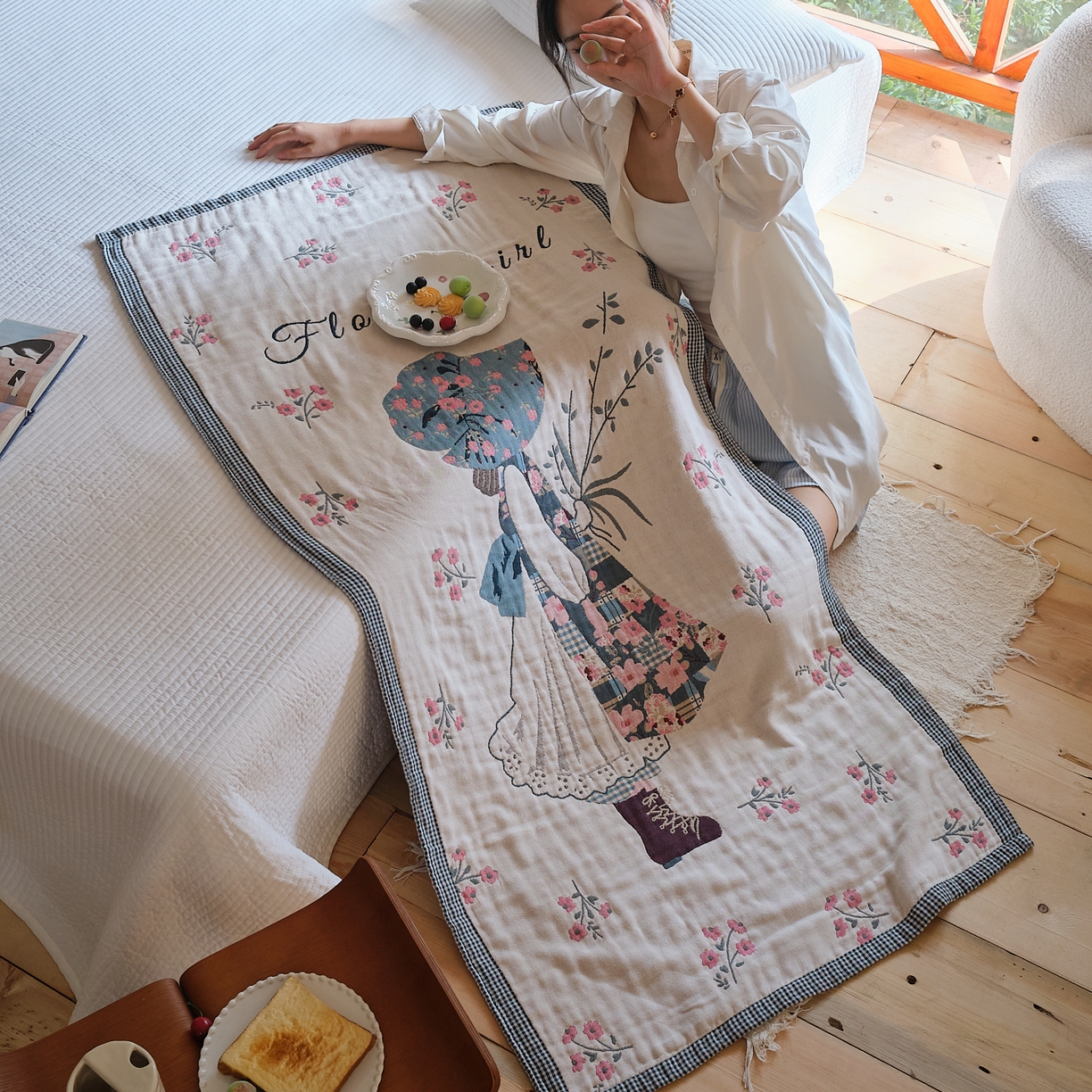 91家纺网 家纺一手货源 找家纺 沐瑟家纺 2025新款卡通A类全棉四层纱布浴巾加大毛巾-第三组 卓玛女孩 80*160cm