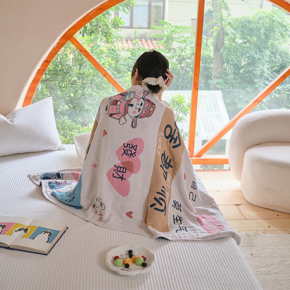 91家纺网 家纺一手货源 找家纺 沐瑟家纺 2025新款卡通A类全棉四层纱布浴巾加大毛巾-第三组 啥都顺 80*160cm