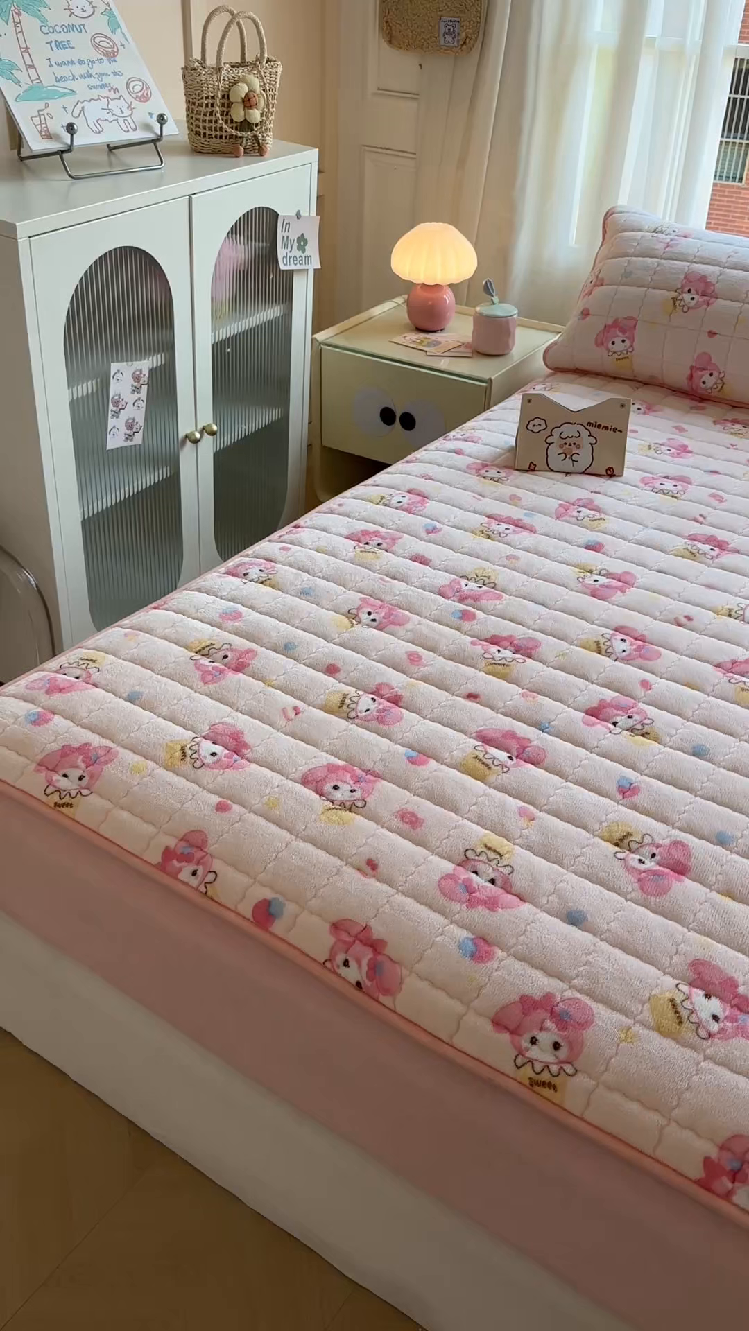 91家纺网 家纺一手货源 找家纺 （总）澜妃 2025新款加厚牛奶绒卡通夹棉单床笠床笠单件单品床笠-亦甜系列