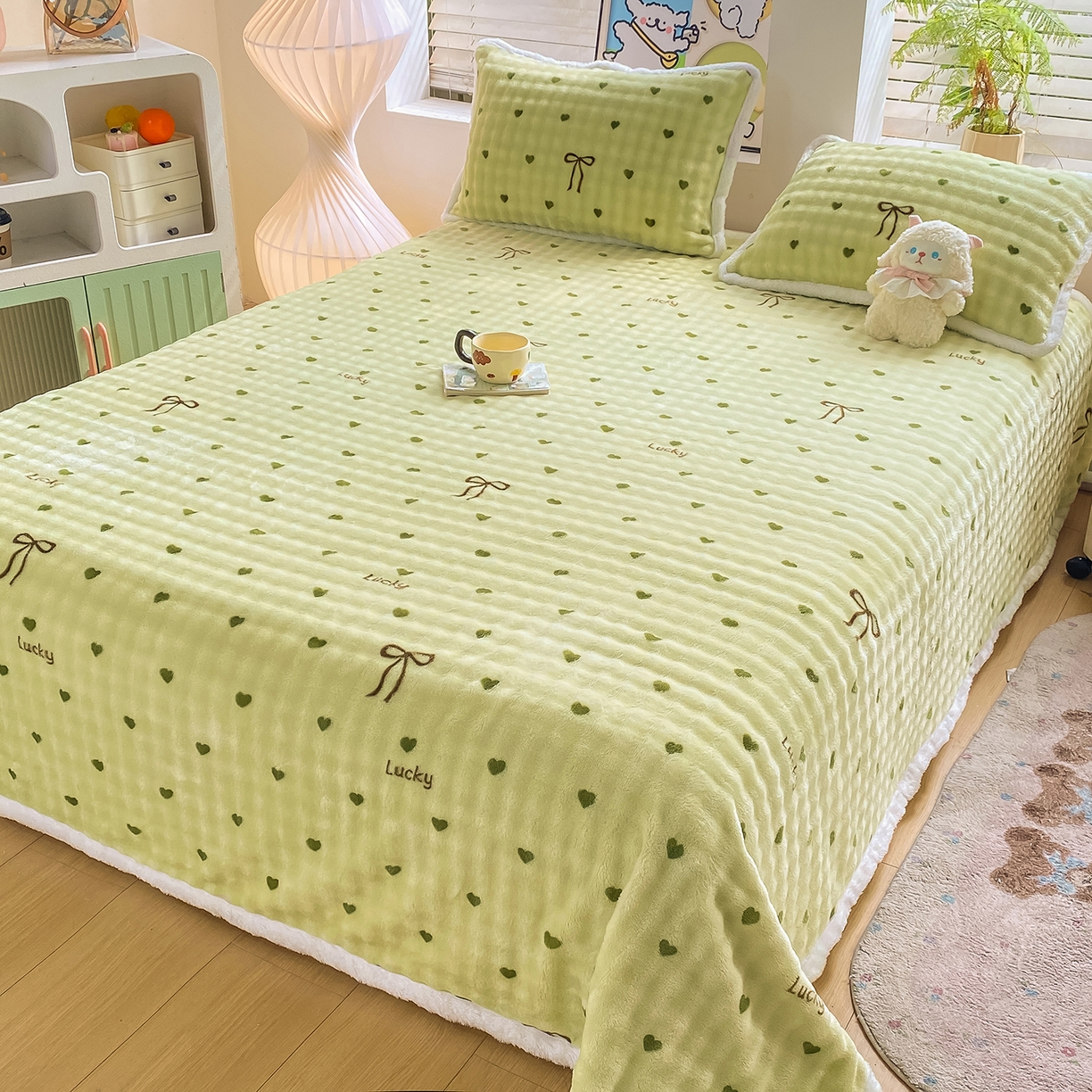 91家纺网 家纺一手货源 找家纺 眠势力 2025新款暖绒泡泡床单冬季保暖被单牛奶绒床单罩 爱心绿【暖绒泡泡床单】