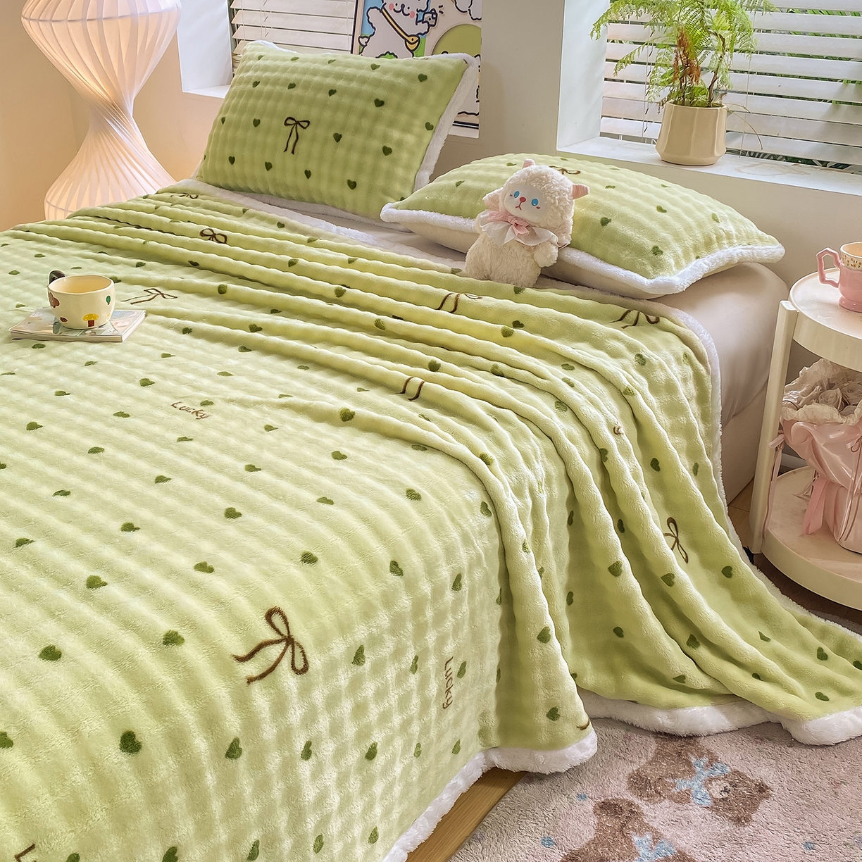 91家纺网 家纺一手货源 找家纺 眠势力 2025新款暖绒泡泡床单冬季保暖被单牛奶绒床单罩 爱心绿【暖绒泡泡床单】