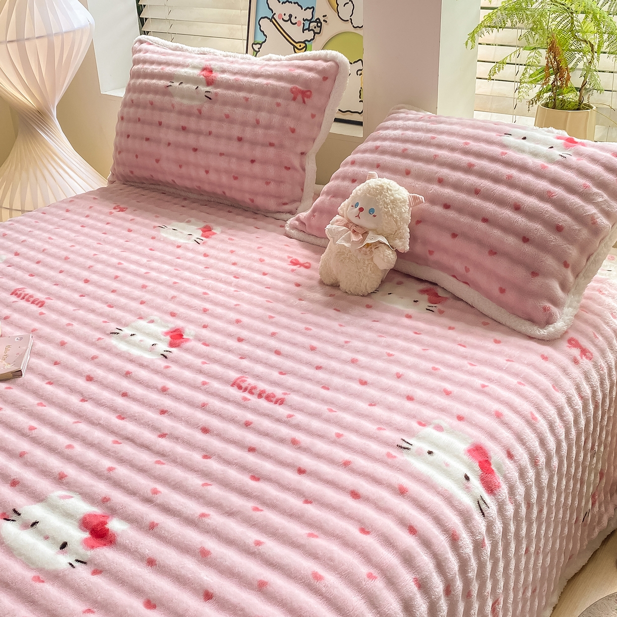 91家纺网 家纺一手货源 找家纺 眠势力 2025新款暖绒泡泡床单冬季保暖被单牛奶绒床单罩 爱心KT【暖绒泡泡床单】