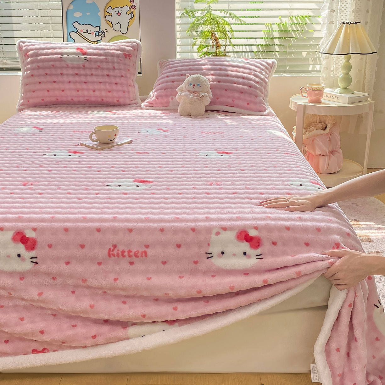 91家纺网 家纺一手货源 找家纺 眠势力 2025新款暖绒泡泡床单冬季保暖被单牛奶绒床单罩 爱心KT【暖绒泡泡床单】