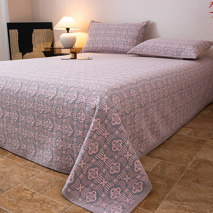 91家纺网 家纺一手货源 找家纺 萌飞 2025新款A类三层纱纱布毛巾被床盖 可丽之彩-玫瑰粉