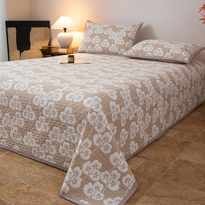 91家纺网 家纺一手货源 找家纺 萌飞 2025新款A类三层纱纱布毛巾被床盖 叶趣-深棕