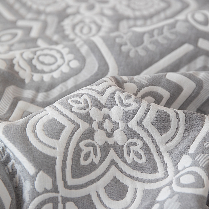 91家纺网 家纺一手货源 找家纺 萌飞 2025新款A类三层纱纱布毛巾被床盖 卡曼洛-锡器灰