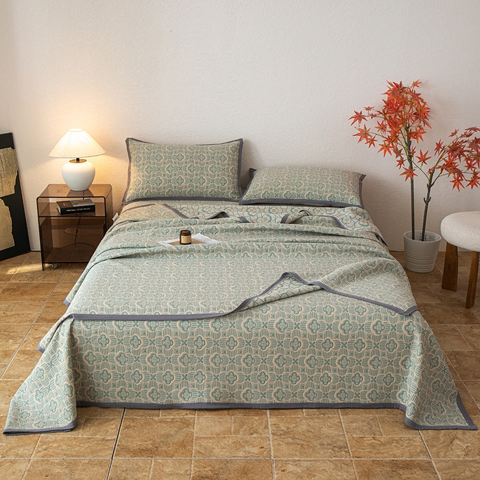 91家纺网 家纺一手货源 找家纺 萌飞 2025新款A类三层纱纱布毛巾被床盖 可丽之彩-亚丁绿