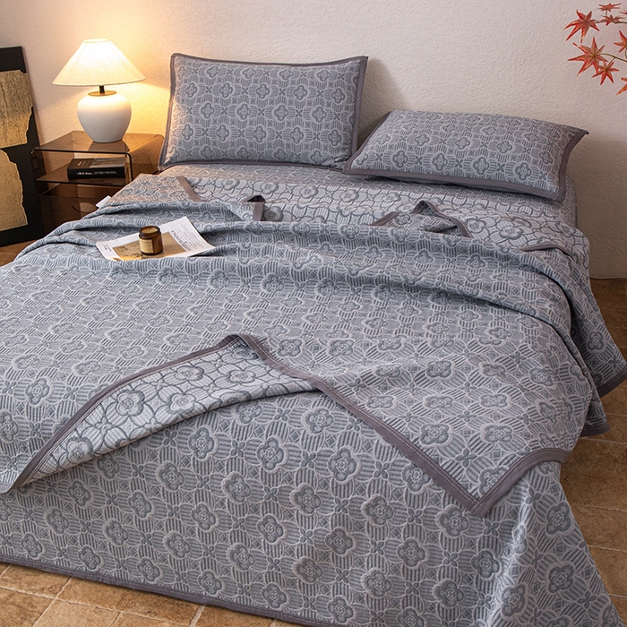 91家纺网 家纺一手货源 找家纺 萌飞 2025新款A类三层纱纱布毛巾被床盖 可丽之彩-墨黑