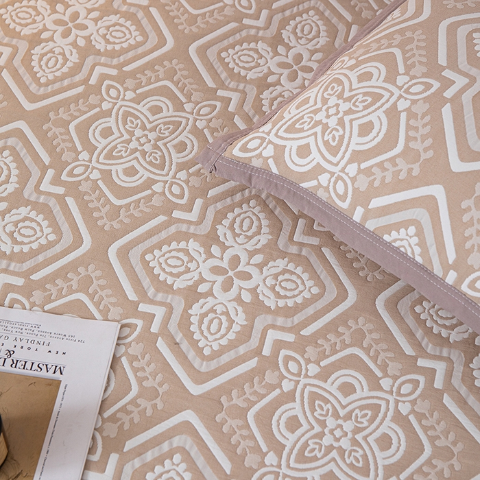 91家纺网 家纺一手货源 找家纺 萌飞 2025新款A类三层纱纱布毛巾被床盖 卡曼洛-深棕