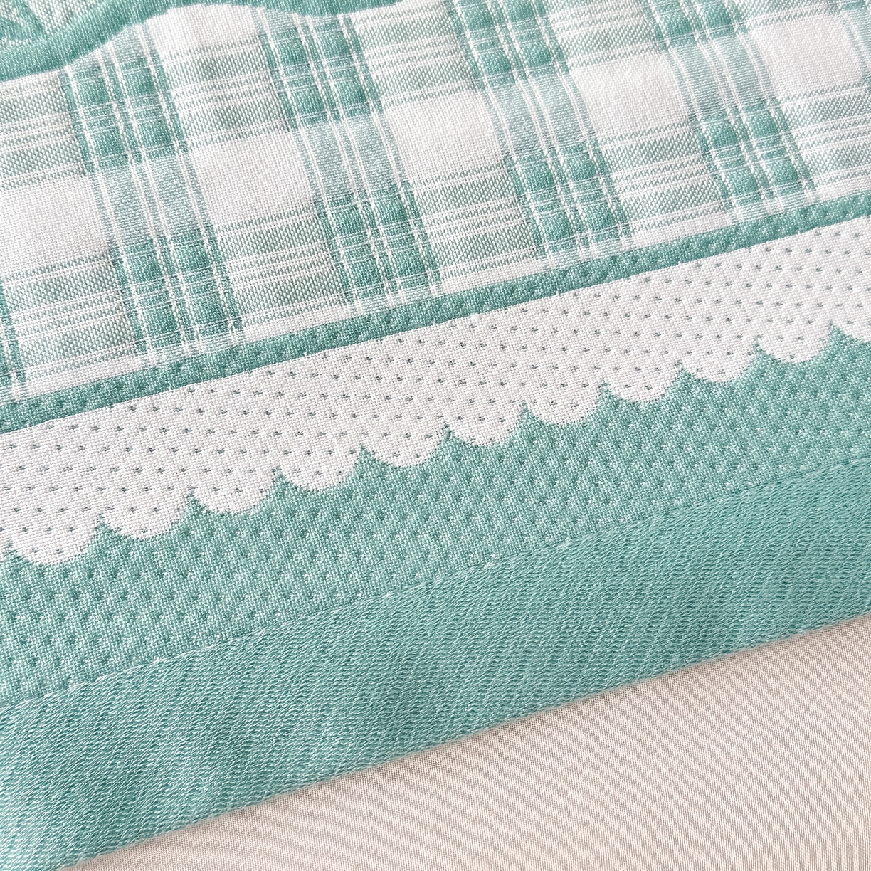 91家纺网 家纺一手货源 找家纺 沐瑟家纺 2025新款亲肤柔软纱布小米格枕巾 格子花-绿色 52*78cm枕巾/对