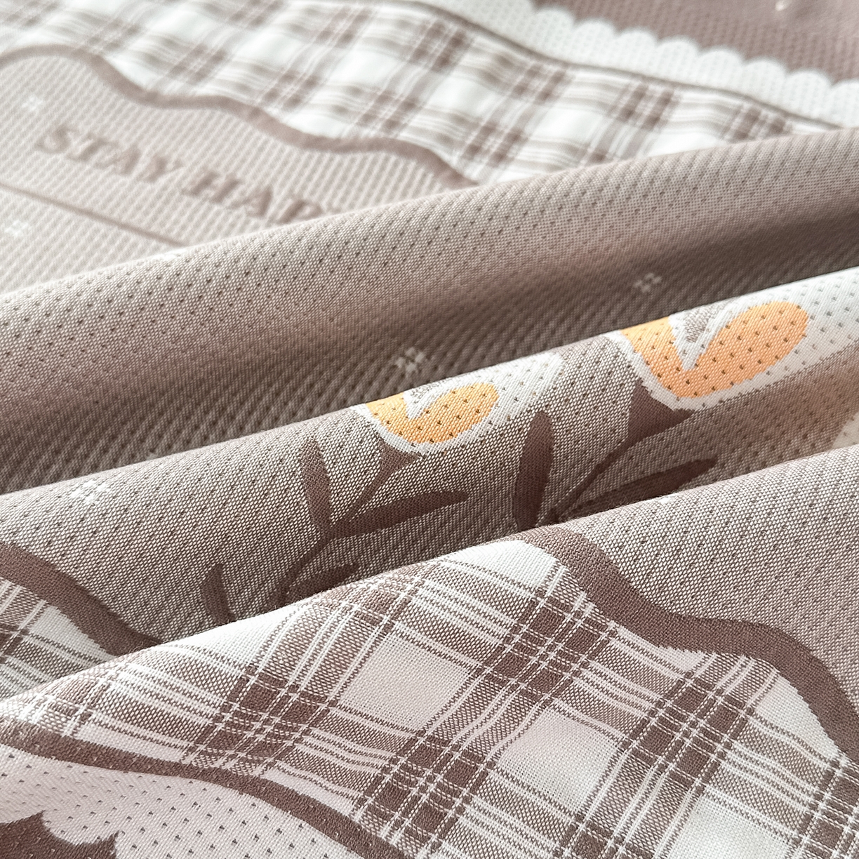 91家纺网 家纺一手货源 找家纺 沐瑟家纺 2025新款亲肤柔软纱布小米格枕巾 格子花-咖色 52*78cm枕巾/只